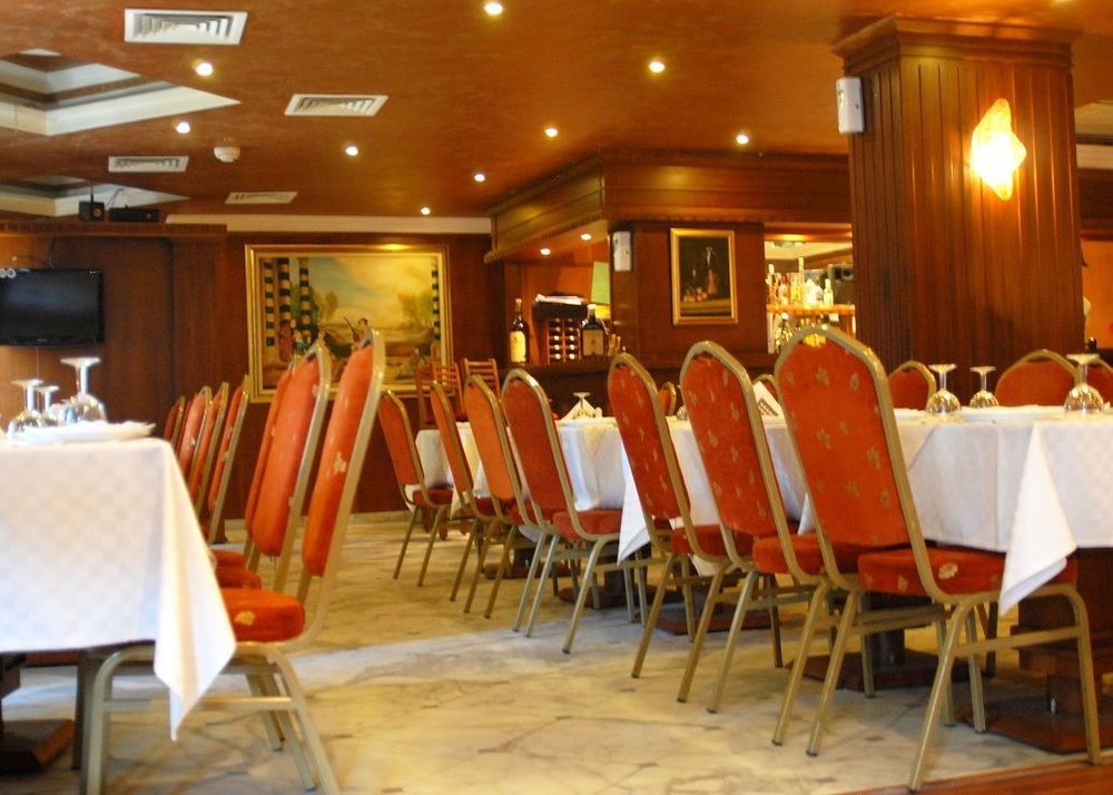 Legend Hotel Beirut Esterno foto