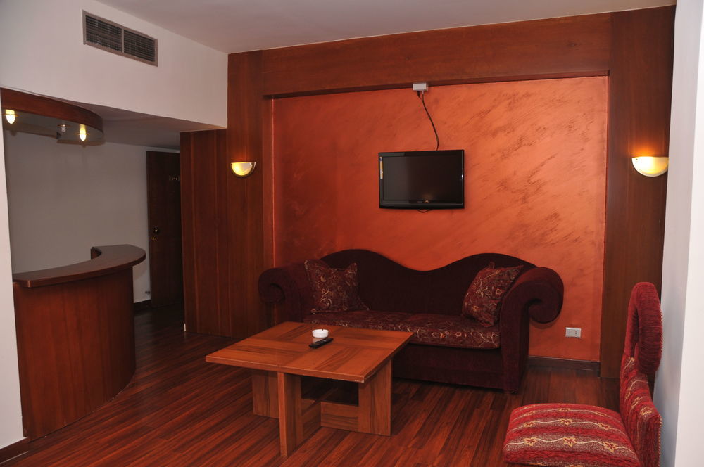 Legend Hotel Beirut Esterno foto